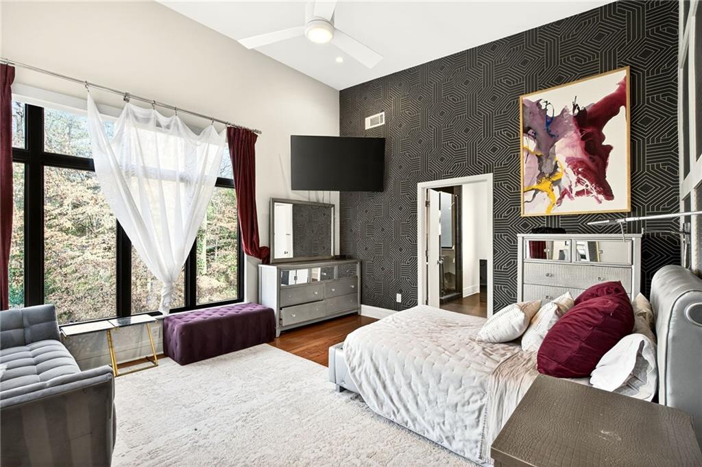 345 Pinecrest Road NE