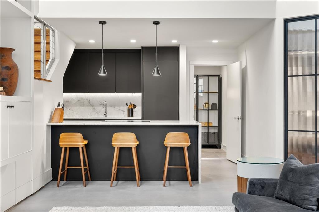 650 Glen Iris Drive NE Unit 7