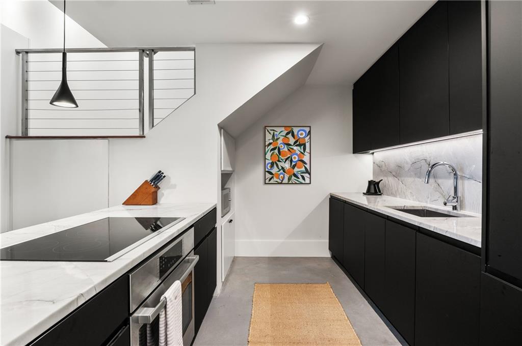 650 Glen Iris Drive NE Unit 7