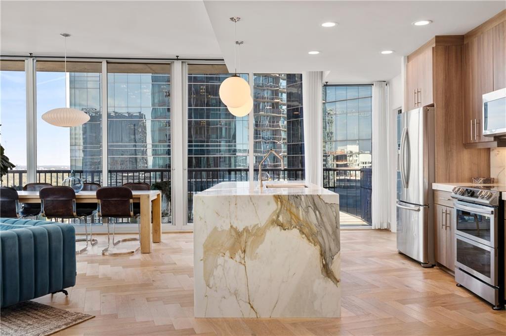 1080 Peachtree Street NE Unit 2503