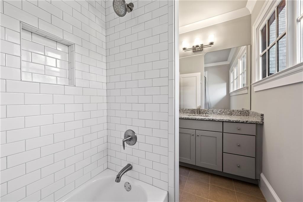 1890 Ridgewood Drive NE