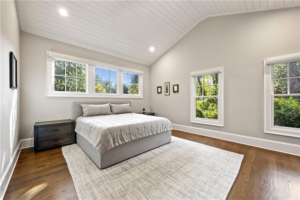 1890 Ridgewood Drive NE