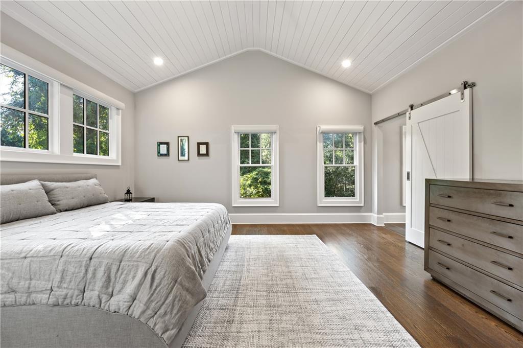 1890 Ridgewood Drive NE