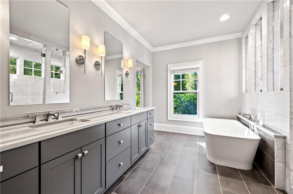 1890 Ridgewood Drive NE