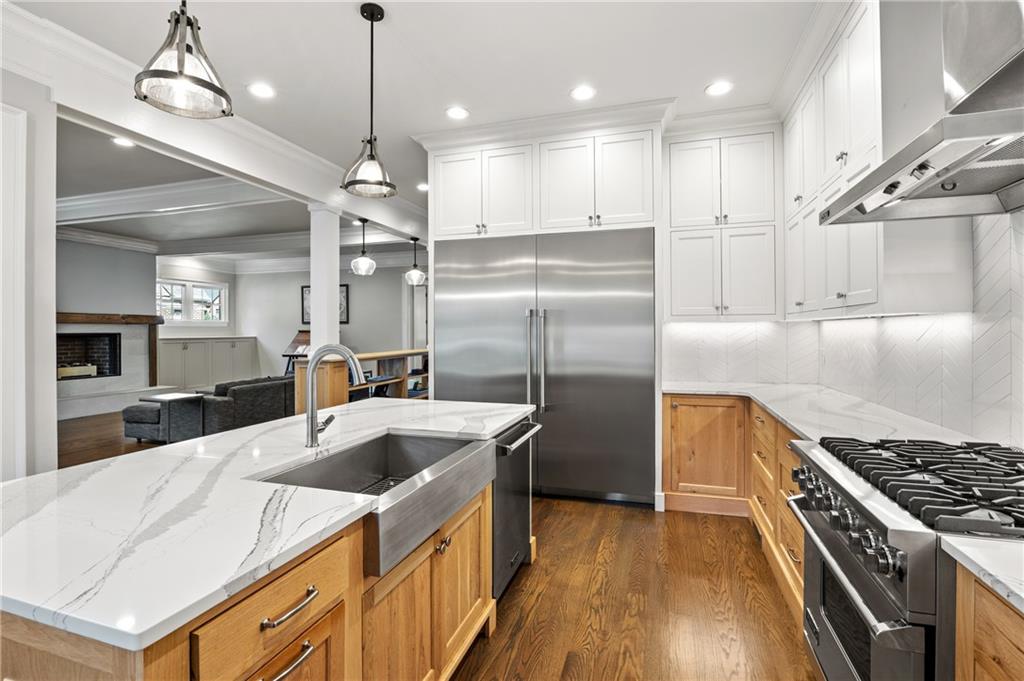 1890 Ridgewood Drive NE