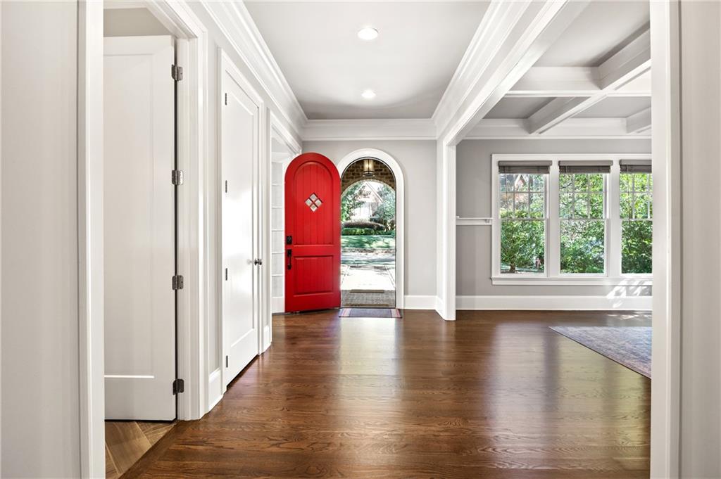 1890 Ridgewood Drive NE