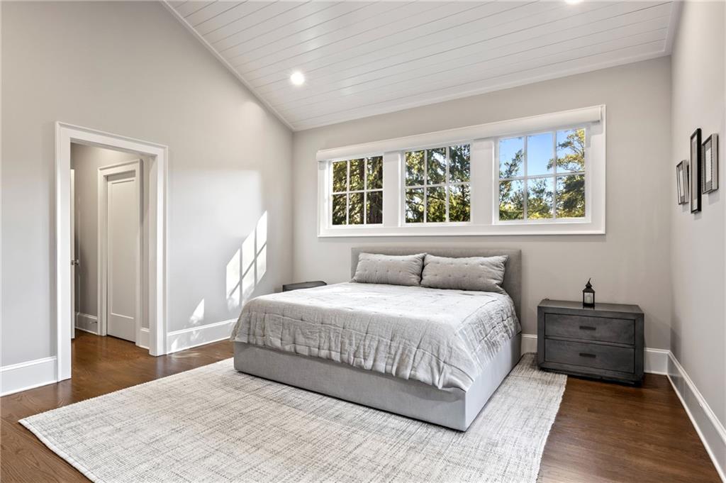 1890 Ridgewood Drive NE