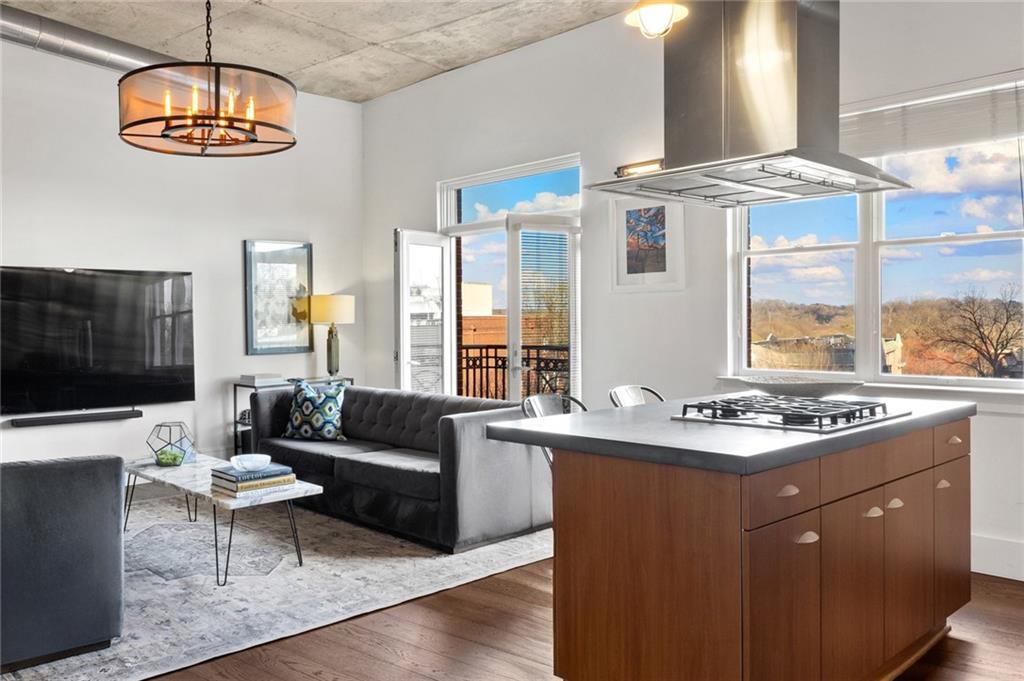 206 11th Street NE #604