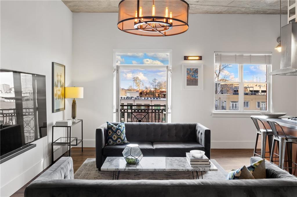 206 11th Street NE Unit 604