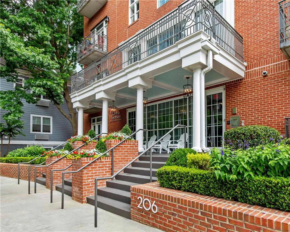 206 11th Street NE #604