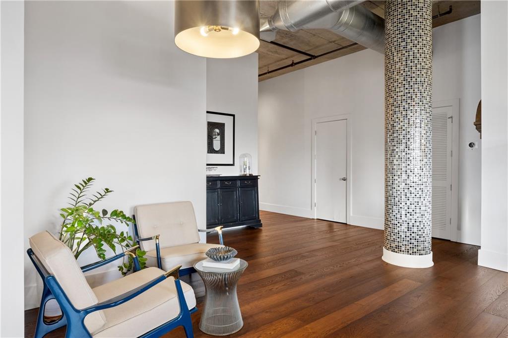 206 11th Street NE Unit 604