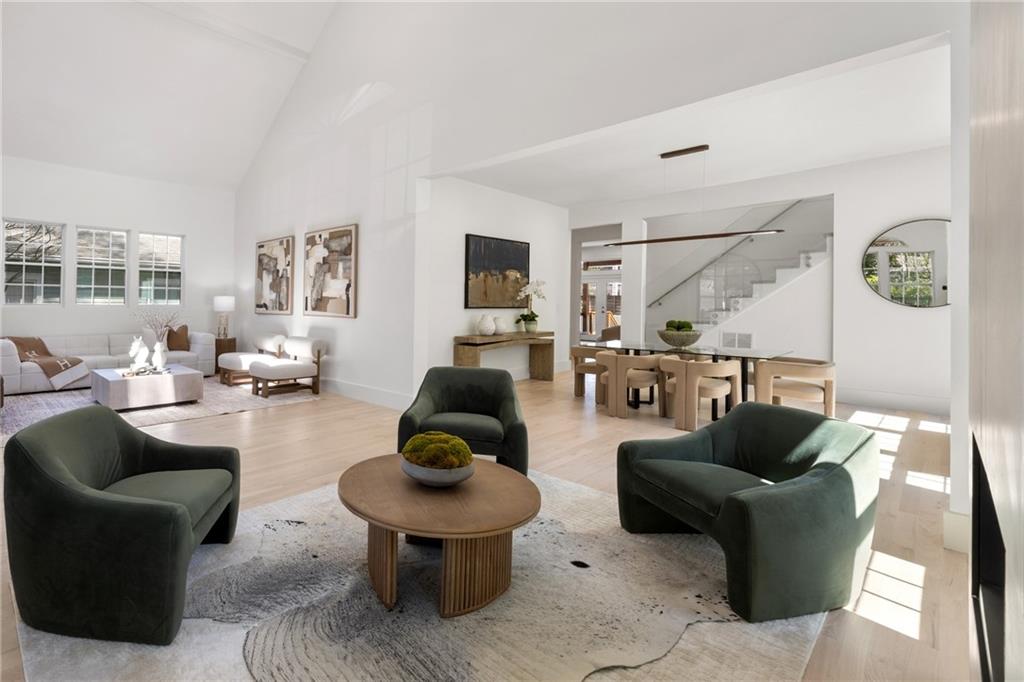 873 Monroe Circle NE