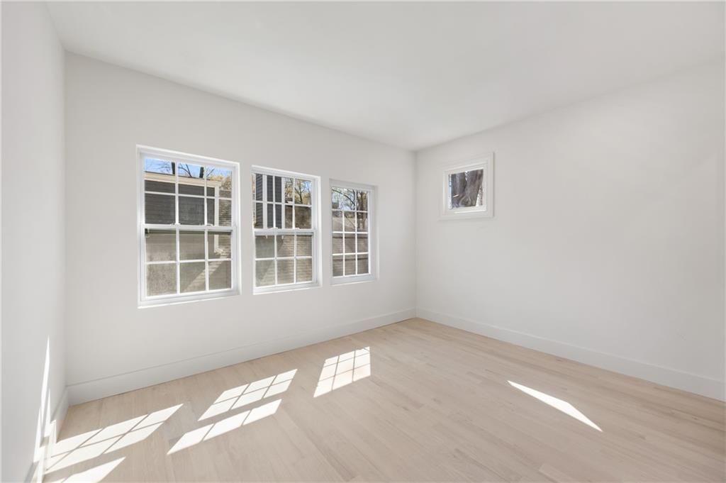 873 Monroe Circle NE