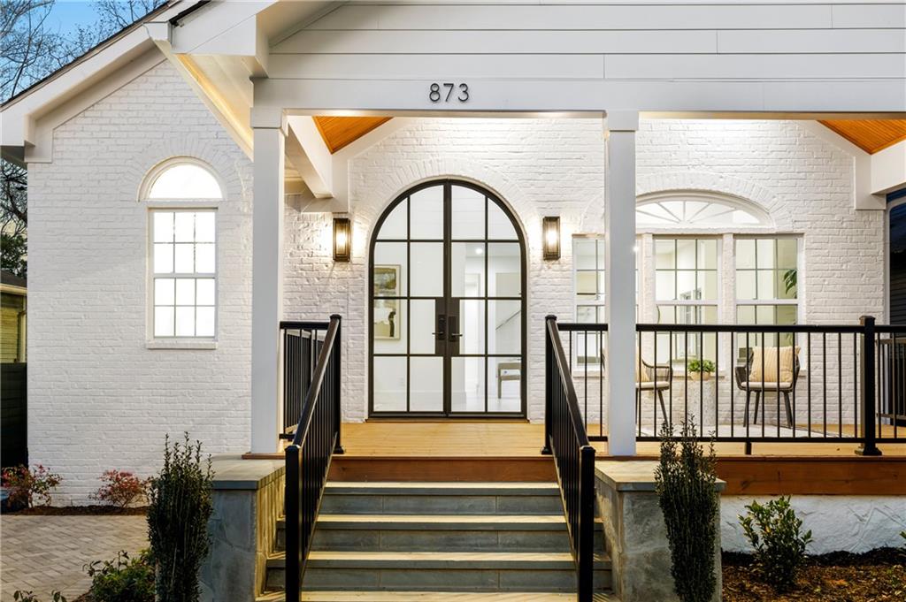 873 Monroe Circle NE