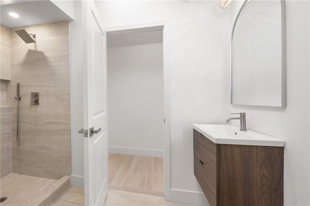 873 Monroe Circle NE