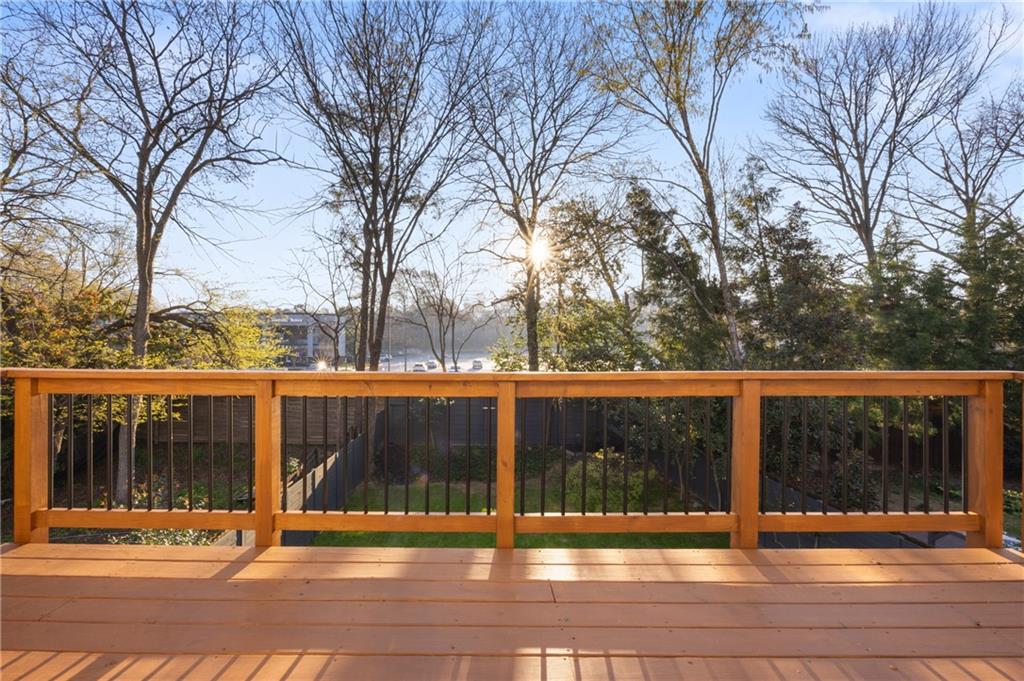 873 Monroe Circle NE