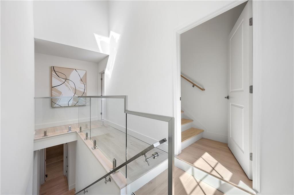 873 Monroe Circle NE