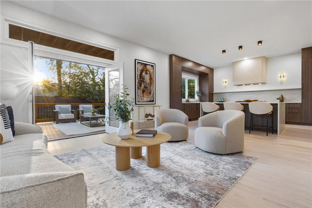 873 Monroe Circle NE