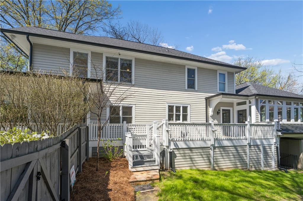 556 Greenwood Avenue NE