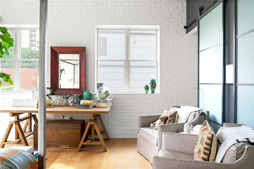 206 11th Street NE #502