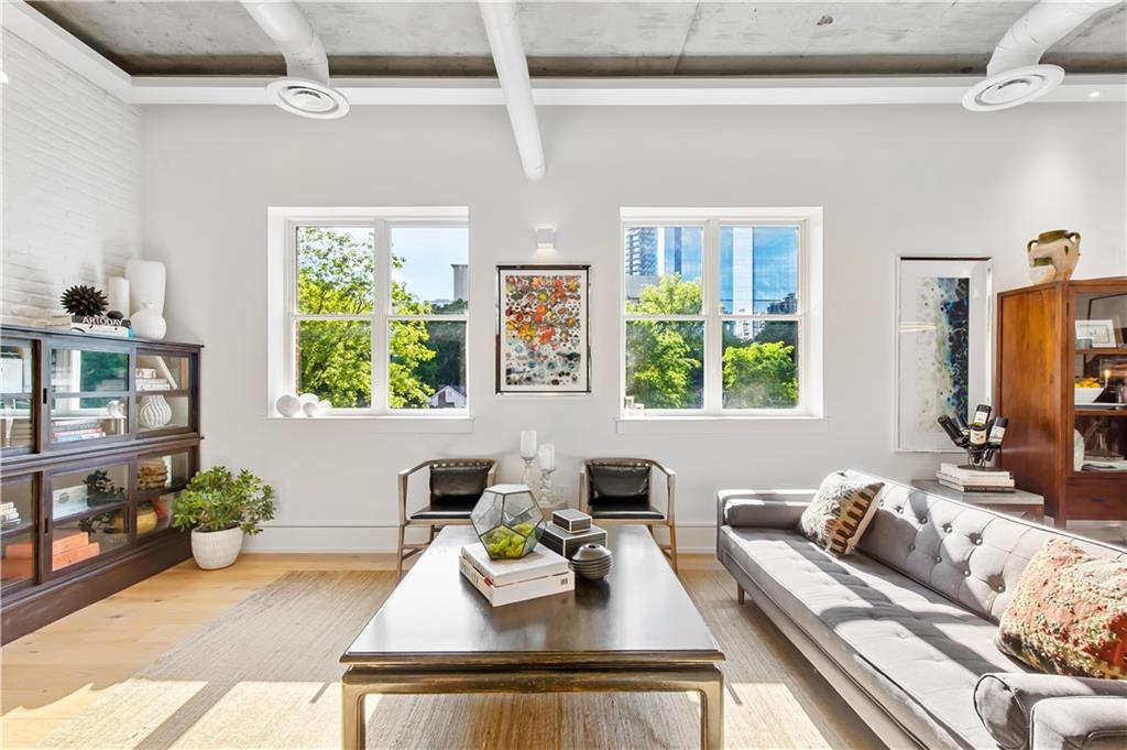 206 11th Street NE #502