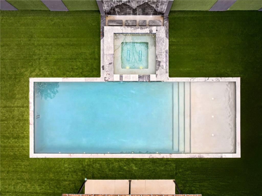 345 Pinecrest Road NE