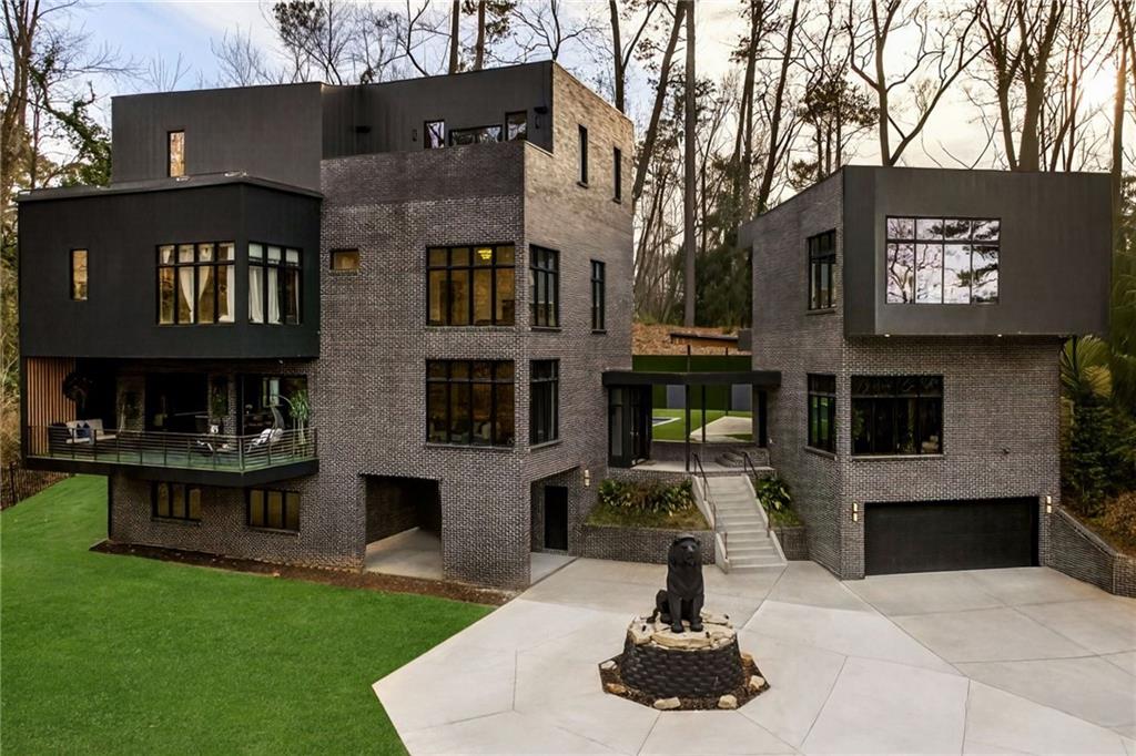345 Pinecrest Road NE