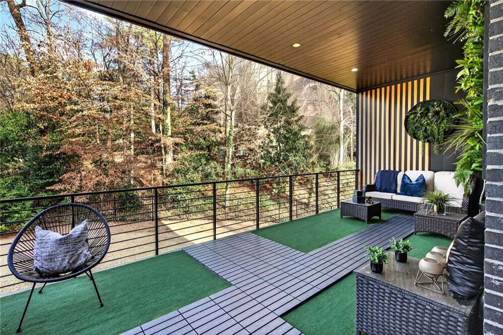 345 Pinecrest Road NE