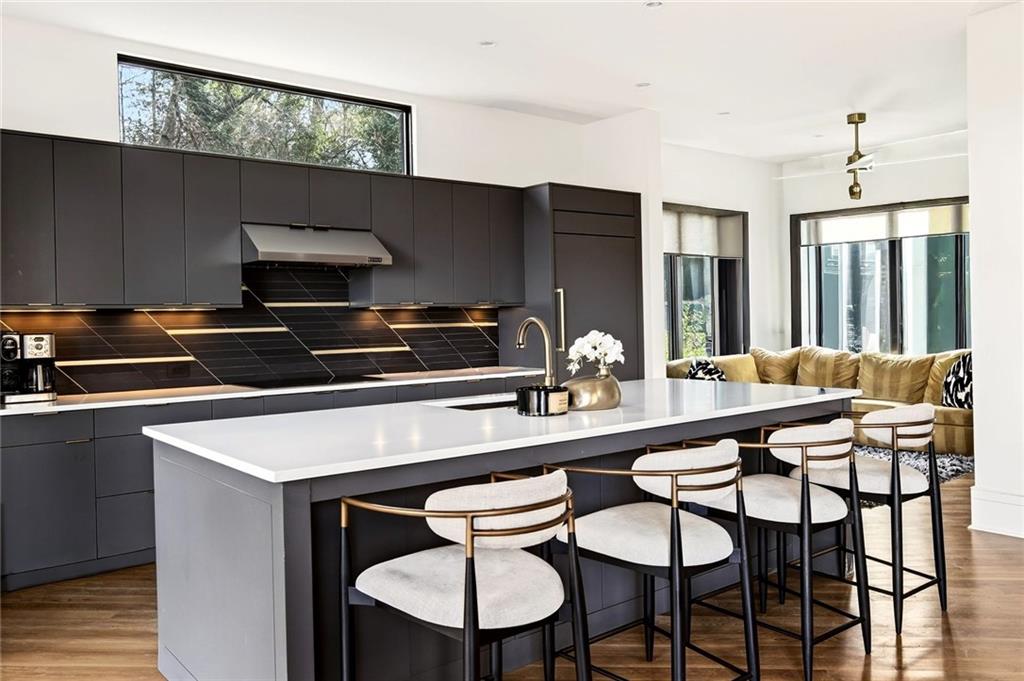 345 Pinecrest Road NE