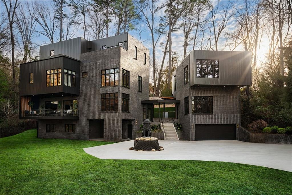 345 Pinecrest Road NE