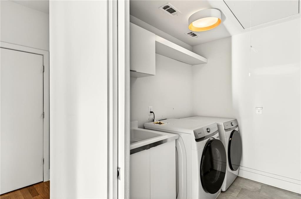 345 Pinecrest Road NE