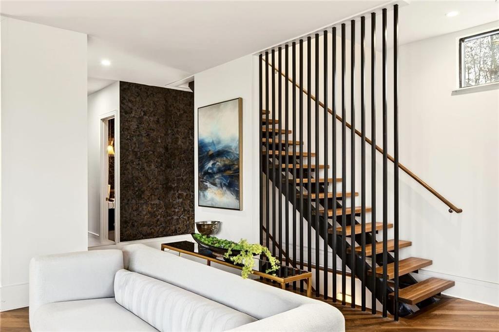 345 Pinecrest Road NE