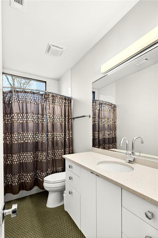 345 Pinecrest Road NE