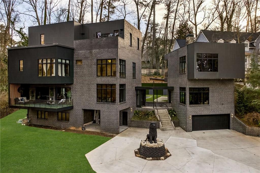 345 Pinecrest Road NE