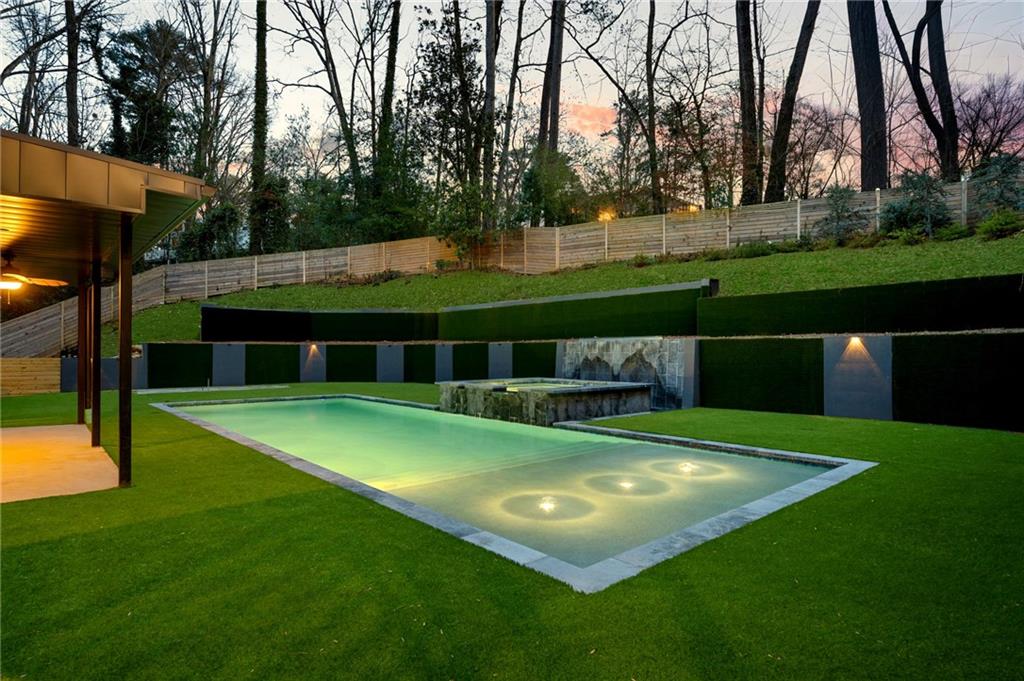 345 Pinecrest Road NE