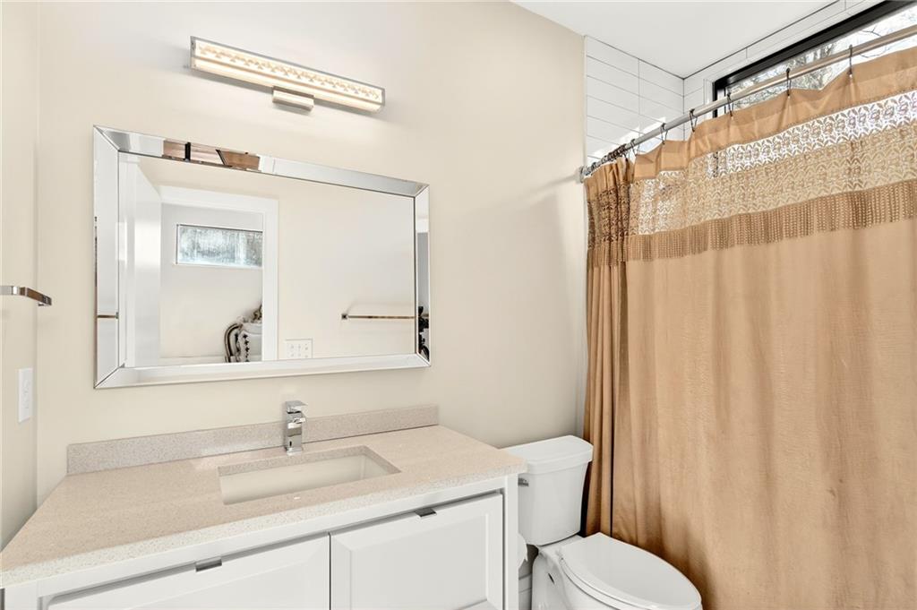 345 Pinecrest Road NE