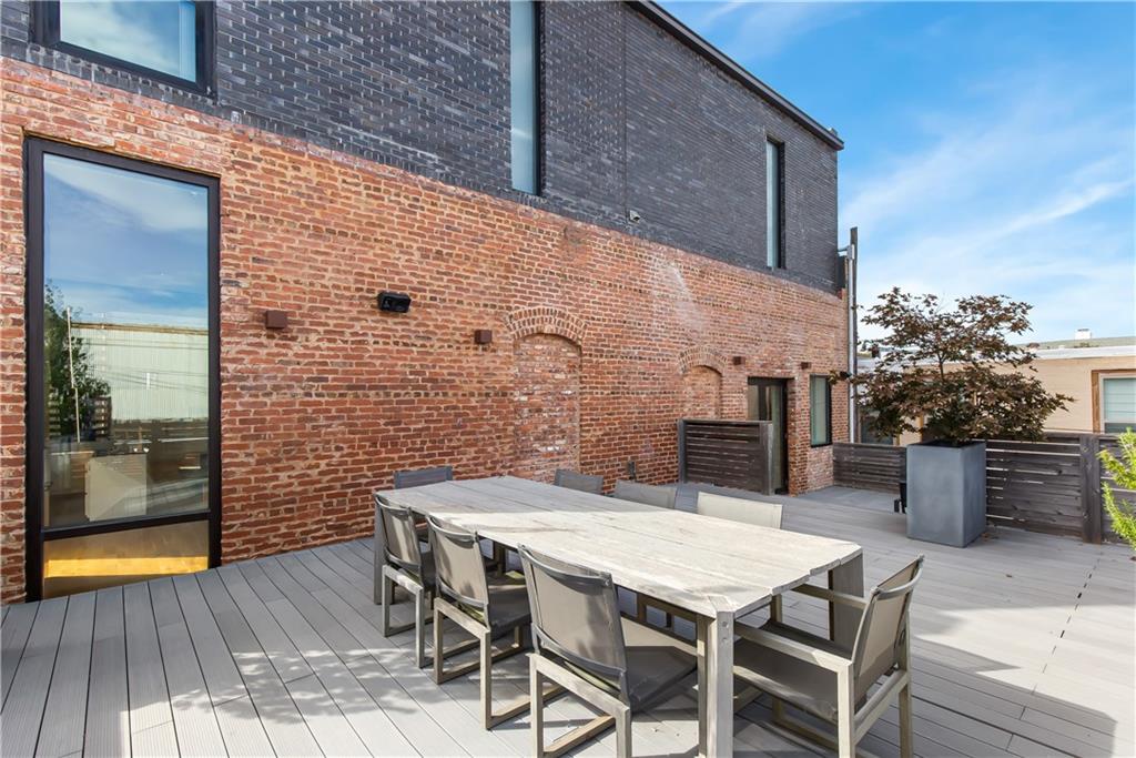 23 PERRY Street