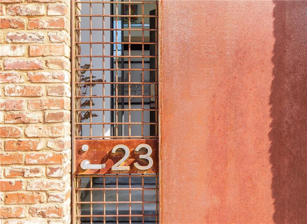 23 PERRY Street