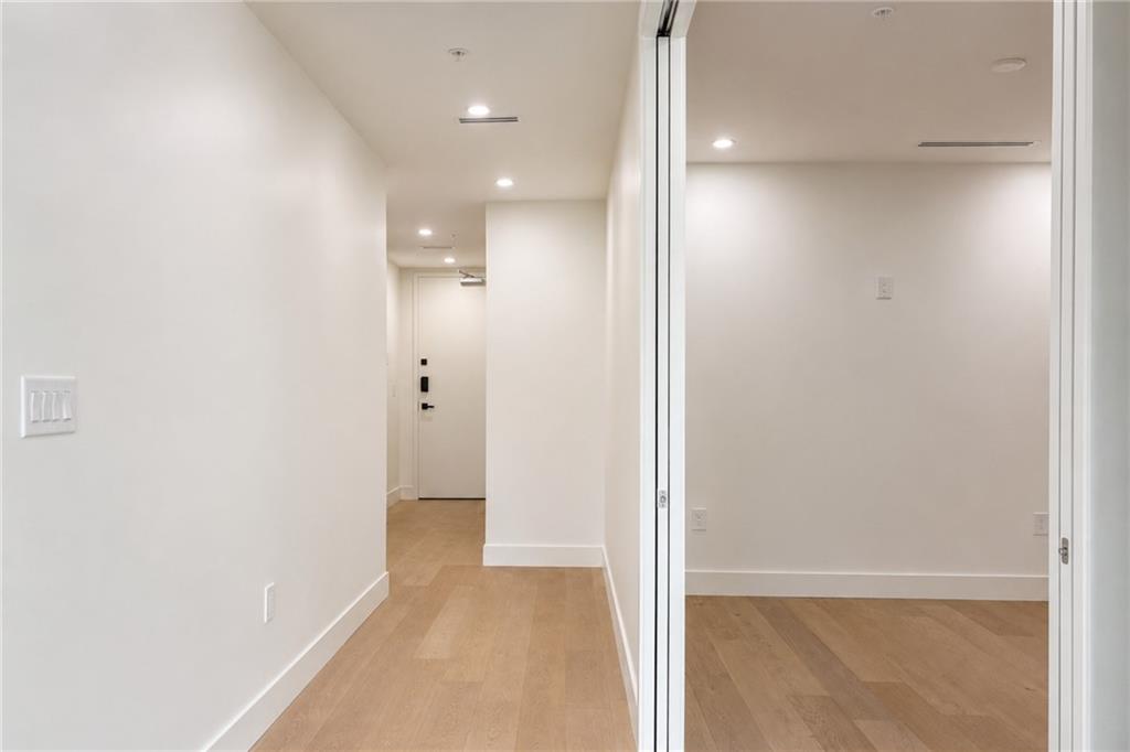 318 Sandy Springs Circle #230