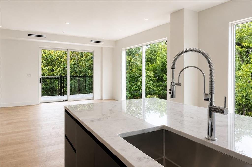 318 Sandy Springs Circle #230