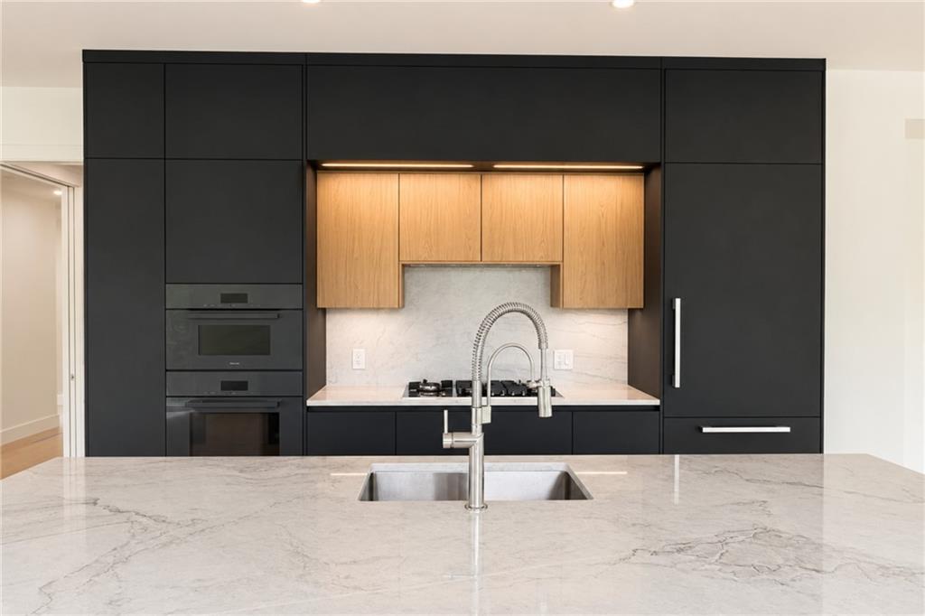 318 Sandy Springs Circle #230