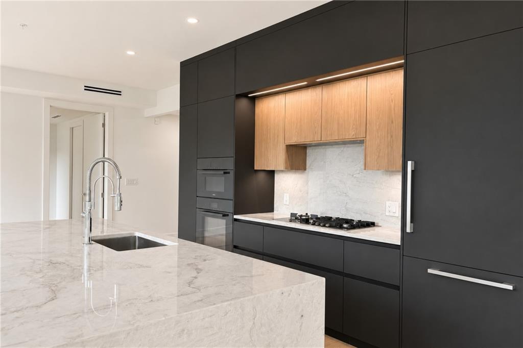 318 Sandy Springs Circle #230