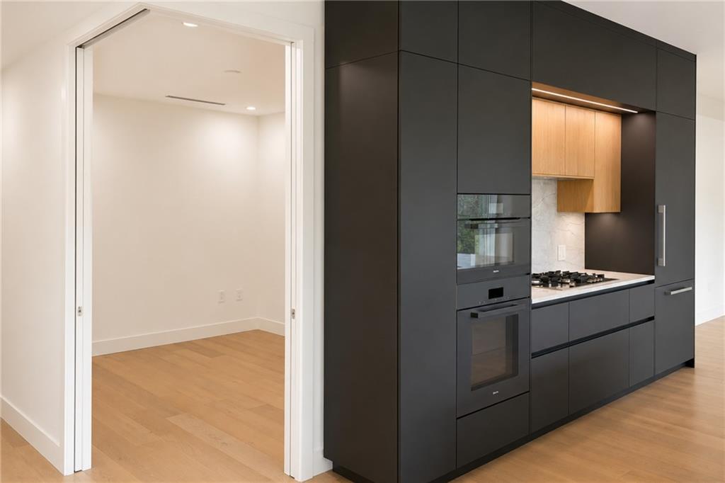 318 Sandy Springs Circle #230