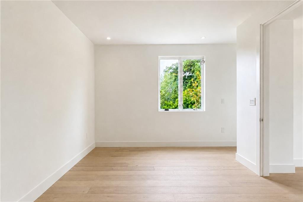 318 Sandy Springs Circle #230