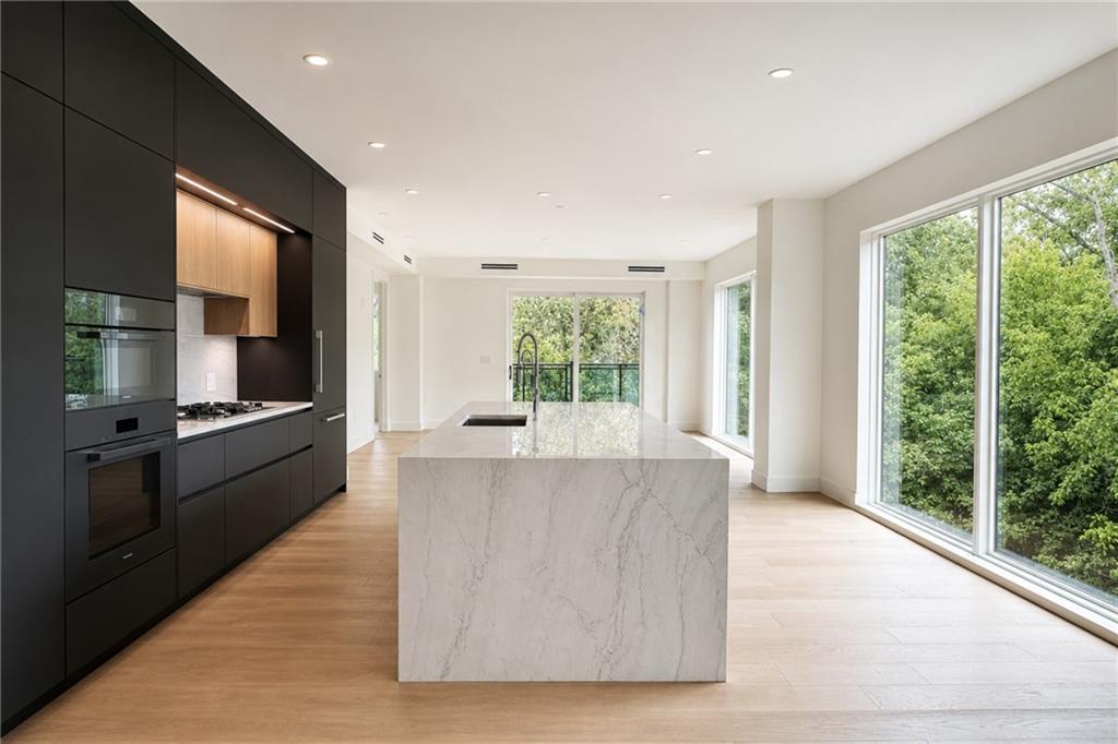 318 Sandy Springs Circle #230