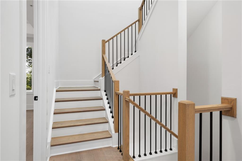 2248 Crestview Drive #33