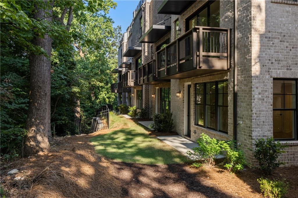 2248 Crestview Drive #33