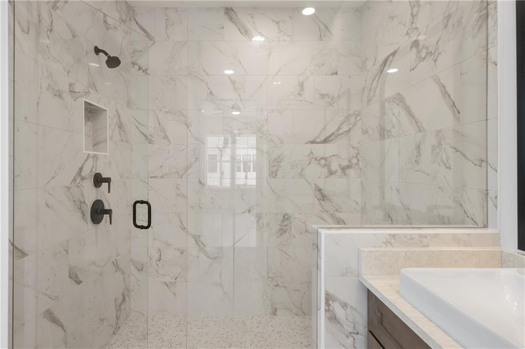 2248 Crestview Drive #33