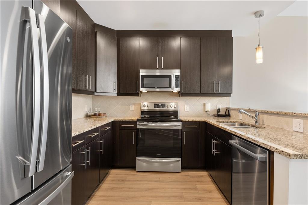 1080 Peachtree Street NE Unit 2201