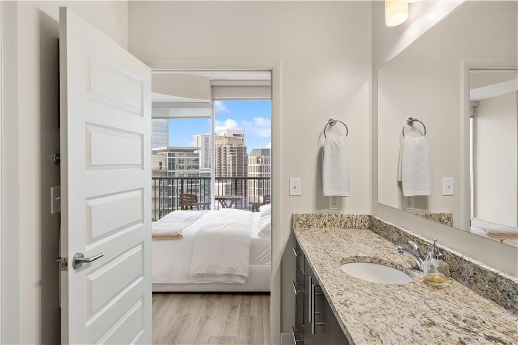 1080 Peachtree Street NE Unit 2201